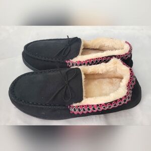 Cozy Black and Pink Women's Moccasins